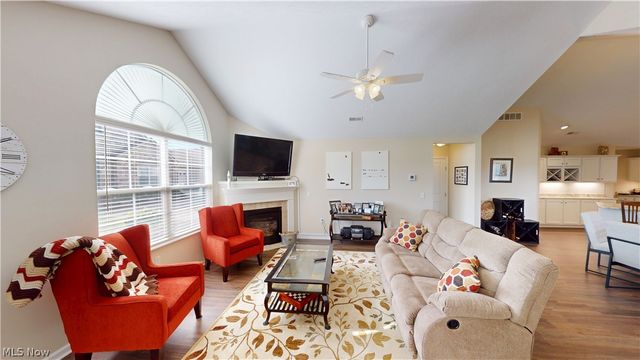 1934 Woods Drive, Streetsboro, OH 44241