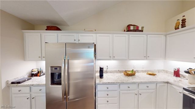 1934 Woods Drive, Streetsboro, OH 44241