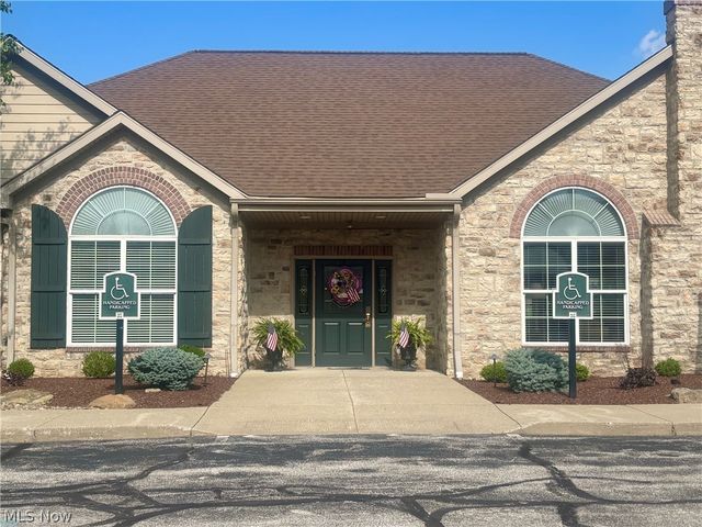 1934 Woods Drive, Streetsboro, OH 44241