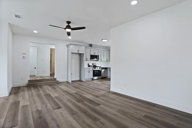 4106 E 6th St, Stockton, CA 95215