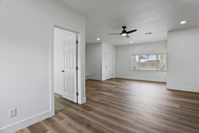 4106 E 6th St, Stockton, CA 95215