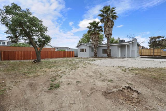 4106 E 6th St, Stockton, CA 95215