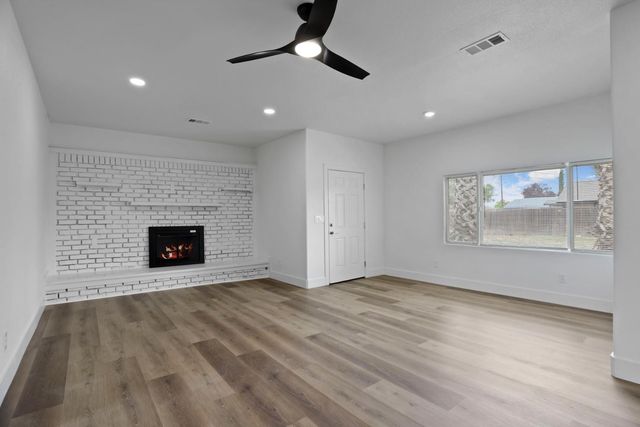 4106 E 6th St, Stockton, CA 95215