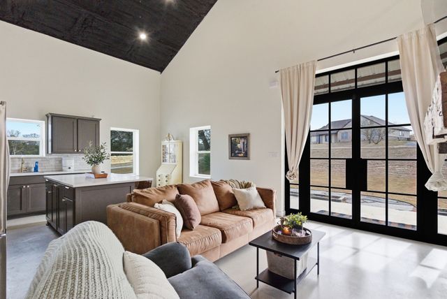 504 Hackamore Court, Weatherford, TX 76088