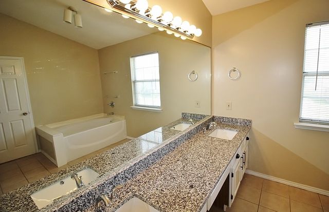 311 Pemberton Place, Cedar Hill, TX 75104