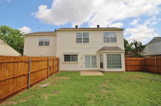 311 Pemberton Place, Cedar Hill, TX 75104