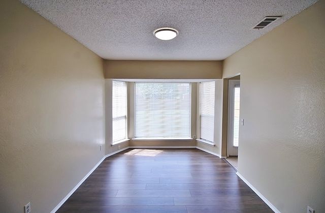 311 Pemberton Place, Cedar Hill, TX 75104