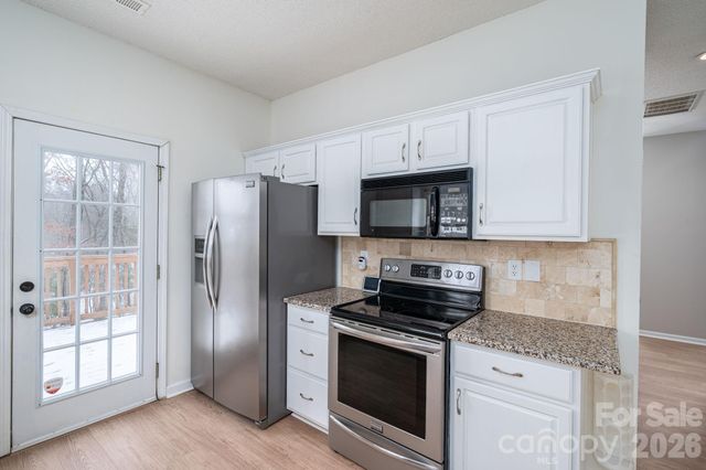 2816 Robyns Glen Drive, Charlotte, NC 28269