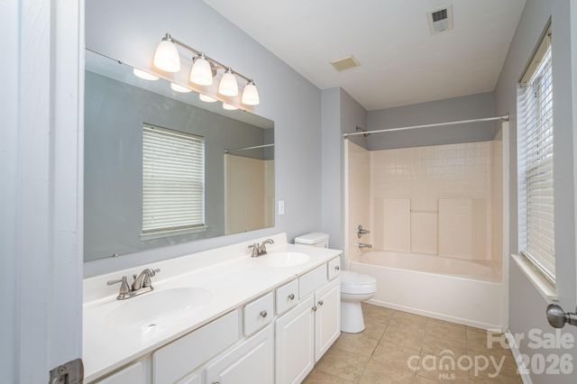 2816 Robyns Glen Drive, Charlotte, NC 28269