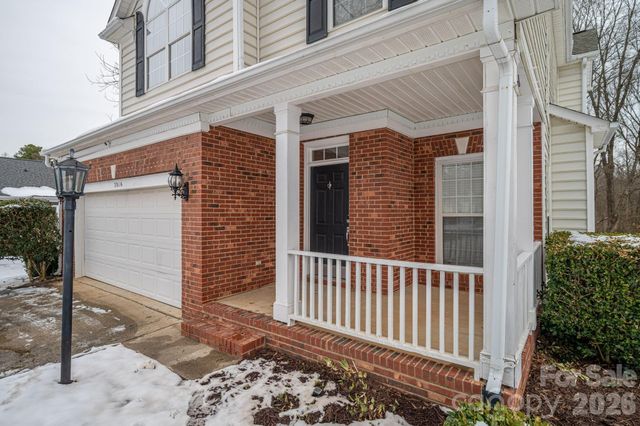 2816 Robyns Glen Drive, Charlotte, NC 28269