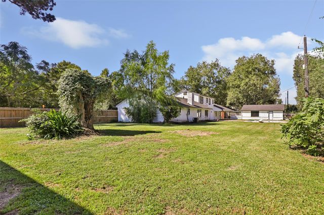 1122 Desirable Lane, Huffman, TX 77336