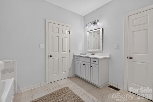 611 Pacer Lane, Waxhaw, NC 28173