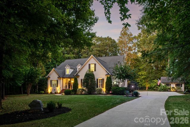 611 Pacer Lane, Waxhaw, NC 28173