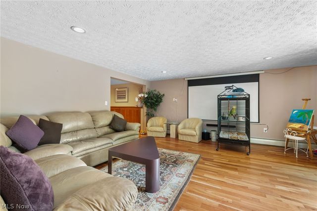 9445 Barr Road, Brecksville, OH 44141