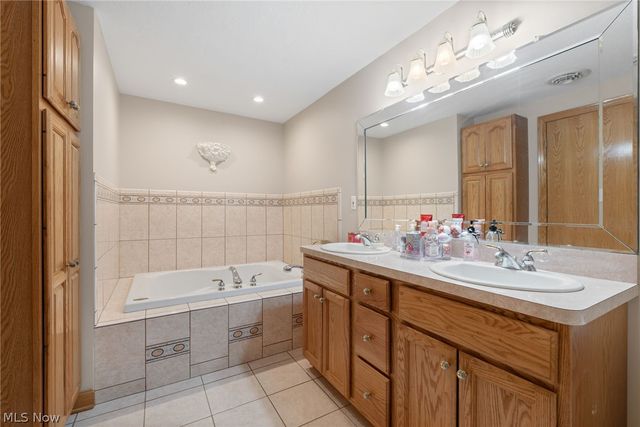 9445 Barr Road, Brecksville, OH 44141