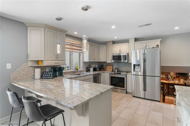 9445 Barr Road, Brecksville, OH 44141