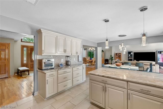 9445 Barr Road, Brecksville, OH 44141