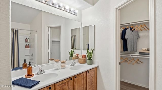 5204 N Tributary Drive, Tucson, AZ 85705