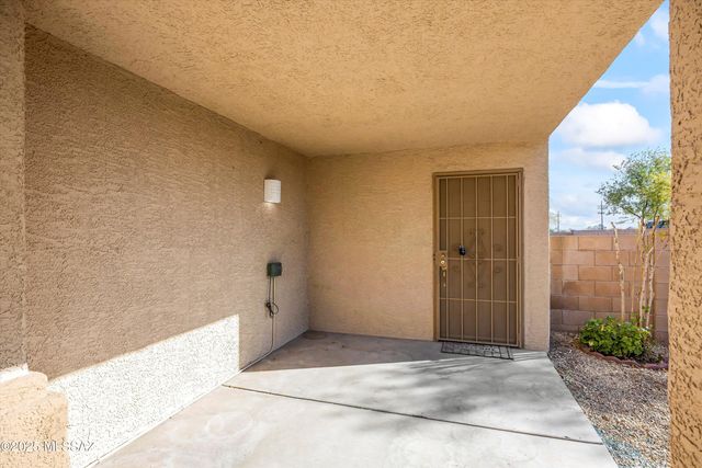 5204 N Tributary Drive, Tucson, AZ 85705