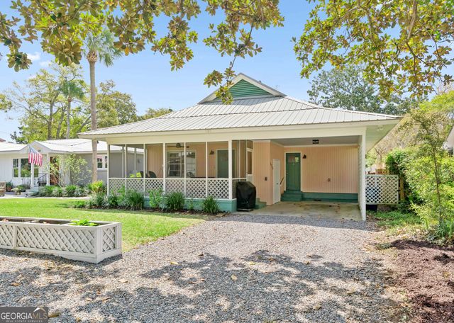 505 Beach Drive, Saint Simons Island, GA 31522