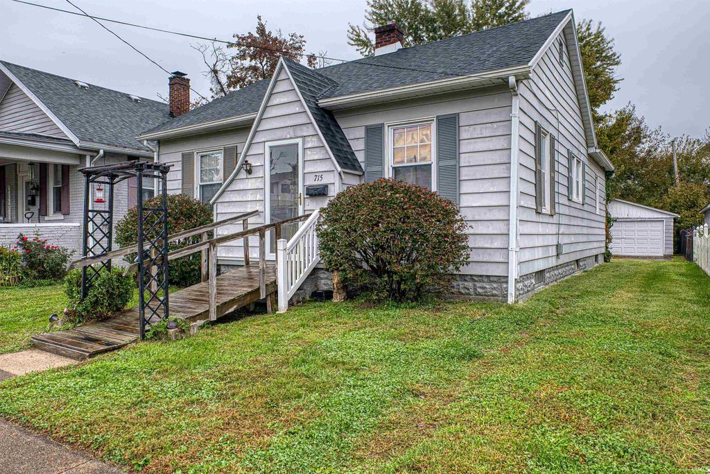 715 N 2Nd Street, Boonville, IN 47601