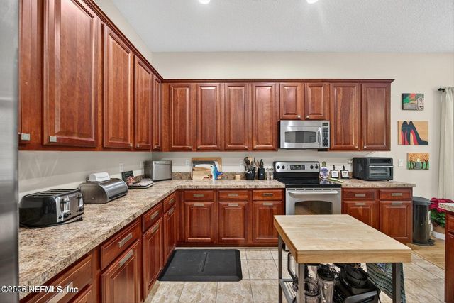 601 REFLECTION COVE Road, Jacksonville, FL 32218