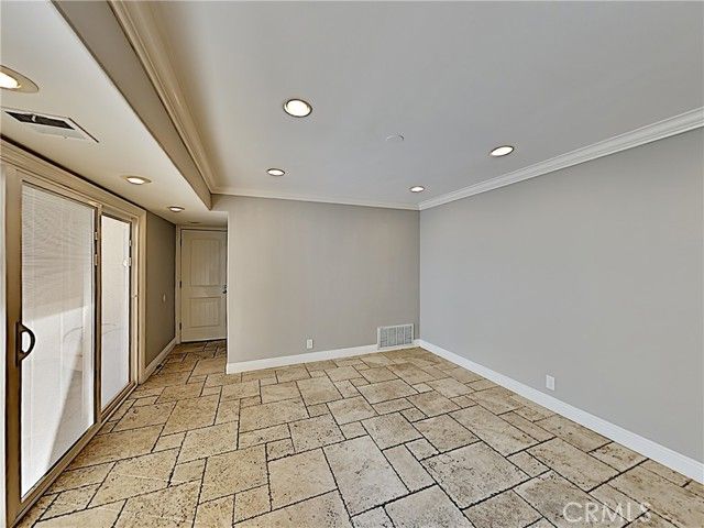 2030 Kingsbridge Way, Oxnard, CA 93035