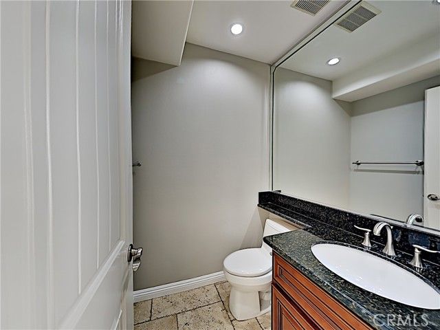 2030 Kingsbridge Way, Oxnard, CA 93035