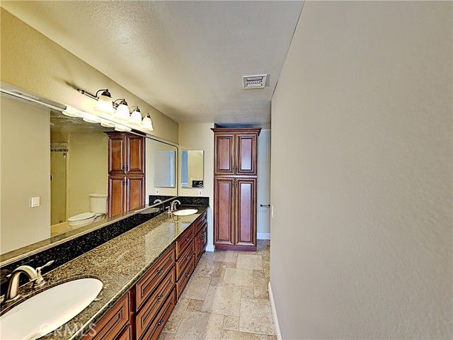 2030 Kingsbridge Way, Oxnard, CA 93035