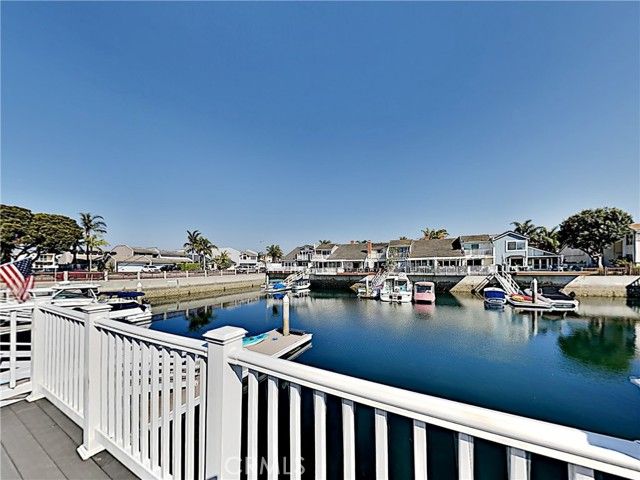 2030 Kingsbridge Way, Oxnard, CA 93035