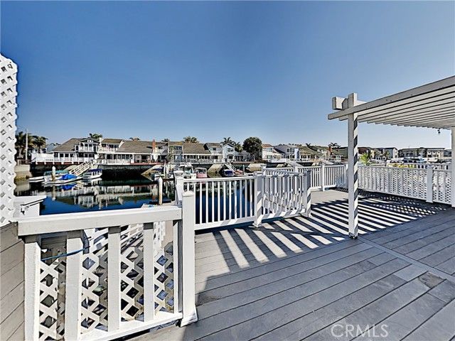 2030 Kingsbridge Way, Oxnard, CA 93035