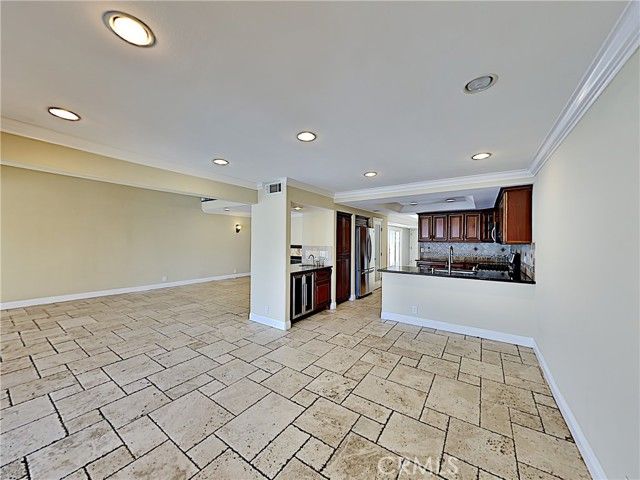 2030 Kingsbridge Way, Oxnard, CA 93035