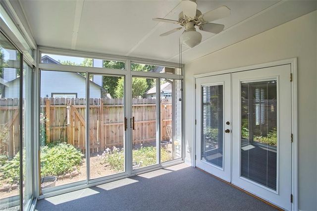 714 Woodbury Knolls Drive, Winston-salem, NC 27104