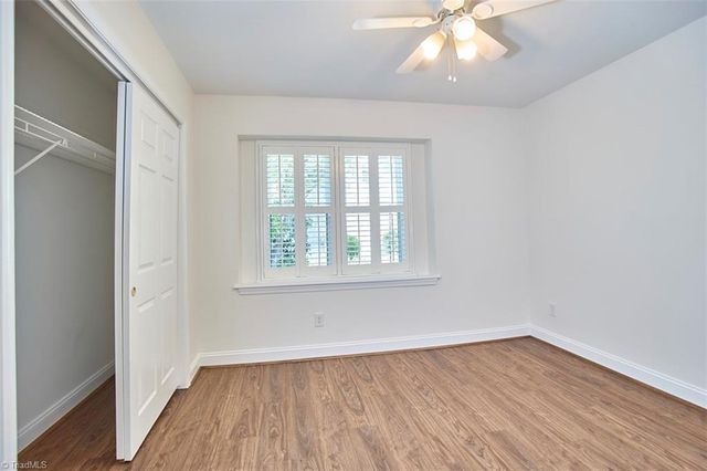 714 Woodbury Knolls Drive, Winston-salem, NC 27104