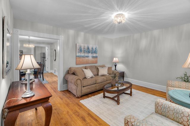 534 Thomas Avenue, Saint Paul, MN 55103