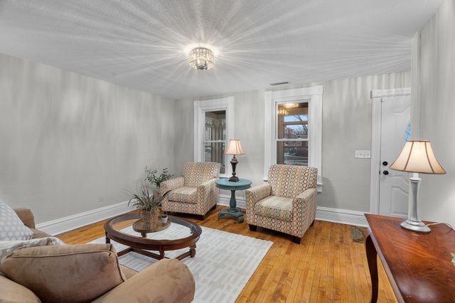 534 Thomas Avenue, Saint Paul, MN 55103