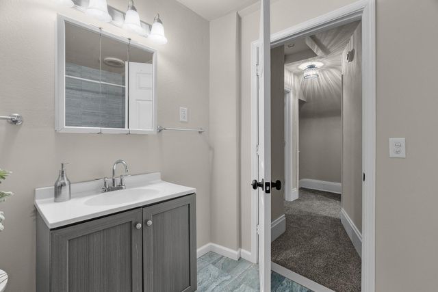 534 Thomas Avenue, Saint Paul, MN 55103