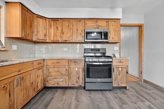 6408 W Raven Street 1, Chicago, IL 60631