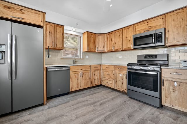 6408 W Raven Street 1, Chicago, IL 60631