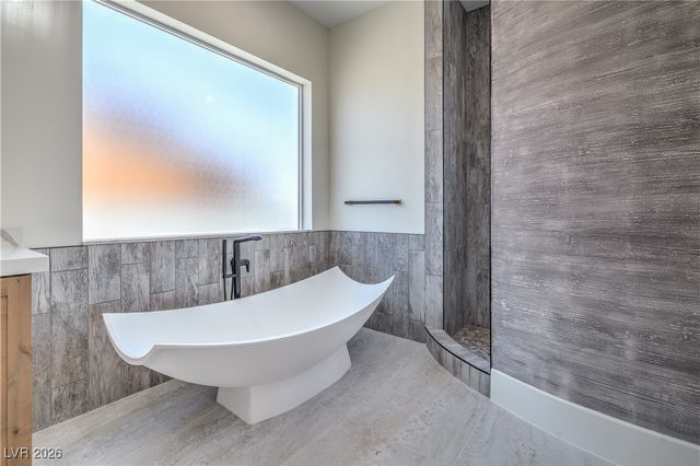 1525 Heights Drive, Logandale, NV 89021