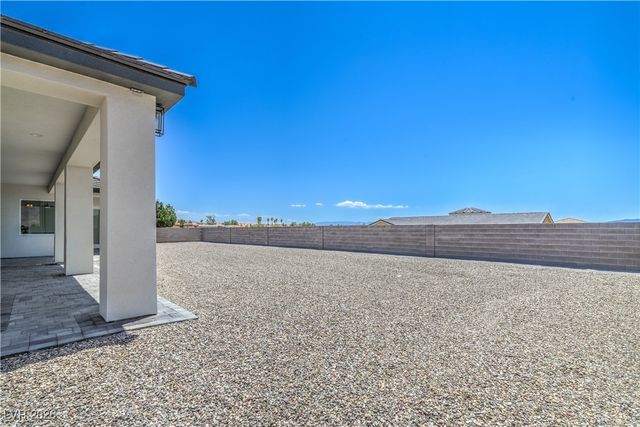 1525 Heights Drive, Logandale, NV 89021