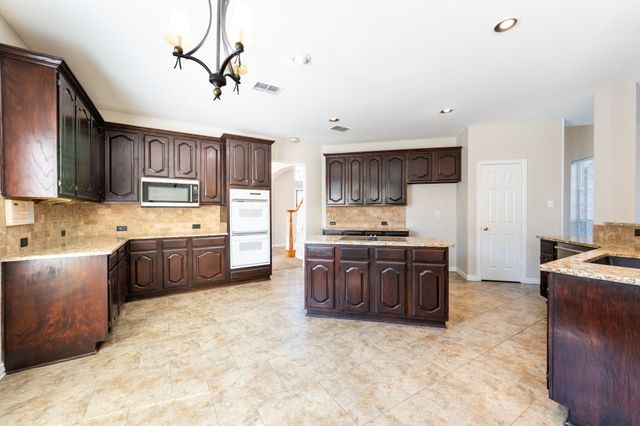 1054 Courtney Circle, Rockwall, TX 75087