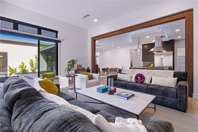 795 Keyland Street, Las Vegas, NV 89138