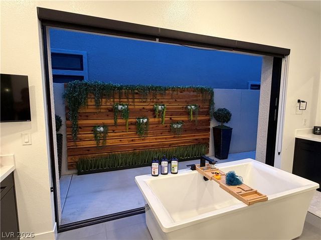 795 Keyland Street, Las Vegas, NV 89138