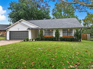 2811 W Atlanta Place, Broken Arrow, OK 74012