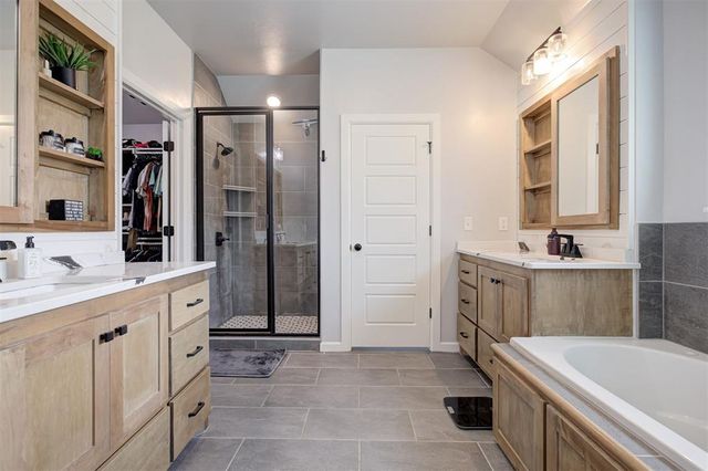 8430 Hidden Creek Drive, Noble, OK 73068