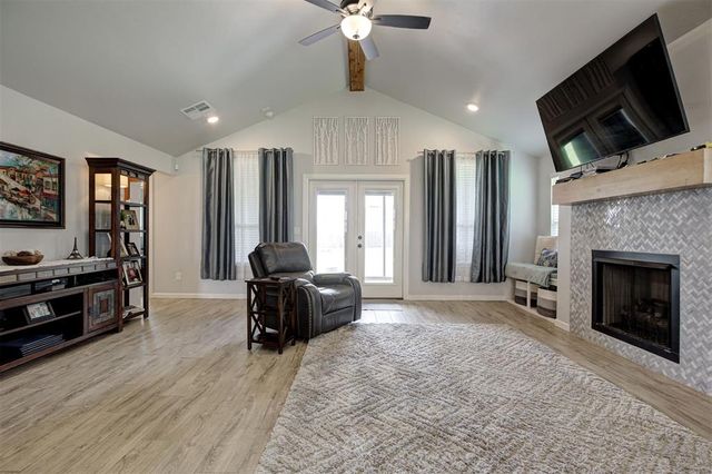 8430 Hidden Creek Drive, Noble, OK 73068