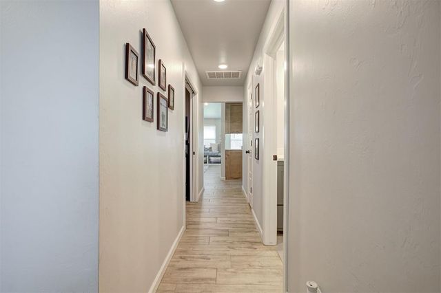 8430 Hidden Creek Drive, Noble, OK 73068
