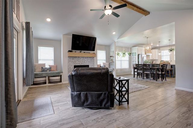 8430 Hidden Creek Drive, Noble, OK 73068