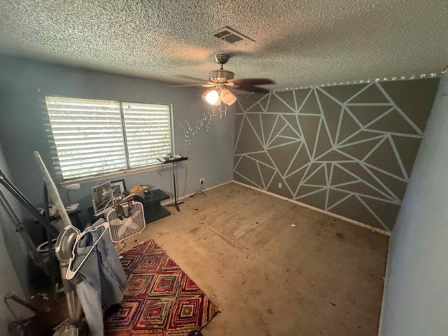 211 Avenue I, Alvin, TX 77511